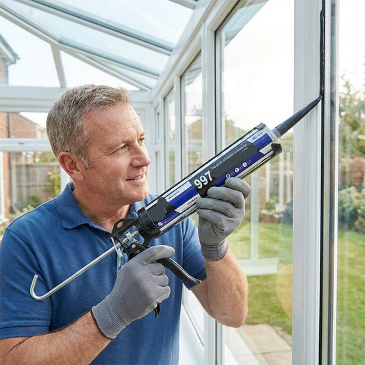 🔧 Highly elastic sealant with long service life | Resistant to UV rays, moisture, and temperature changes 🌡️